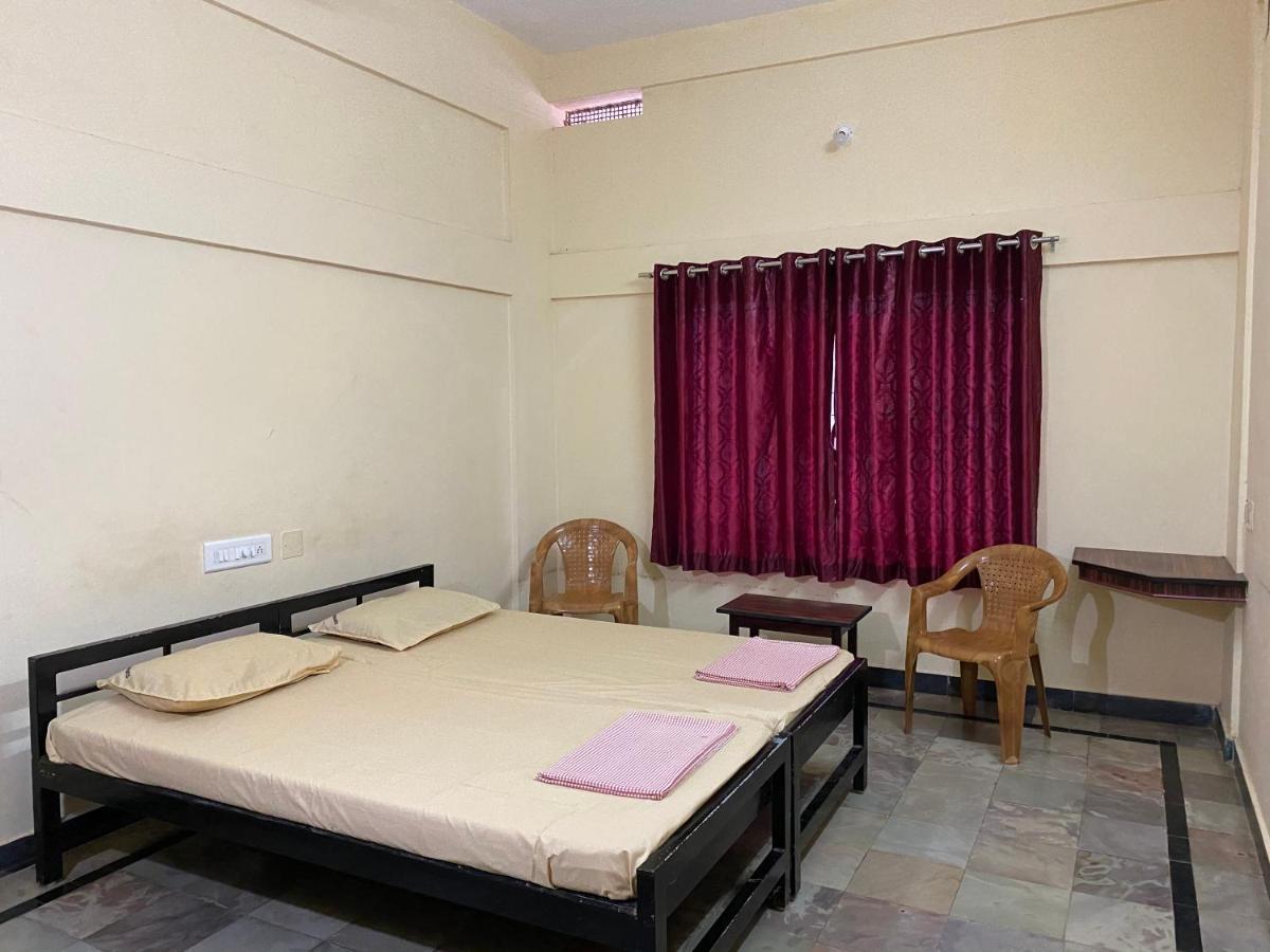 Hotel Sooryakamal Mahal Dharmastala Esterno foto