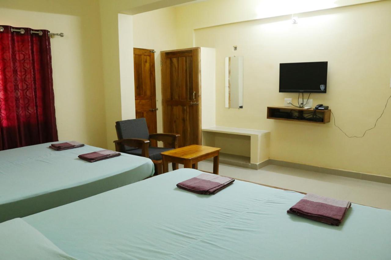 Hotel Sooryakamal Mahal Dharmastala Esterno foto
