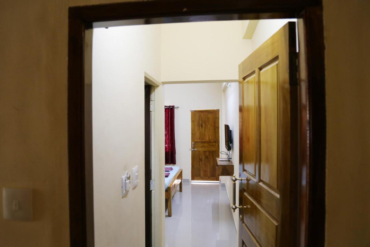 Hotel Sooryakamal Mahal Dharmastala Esterno foto